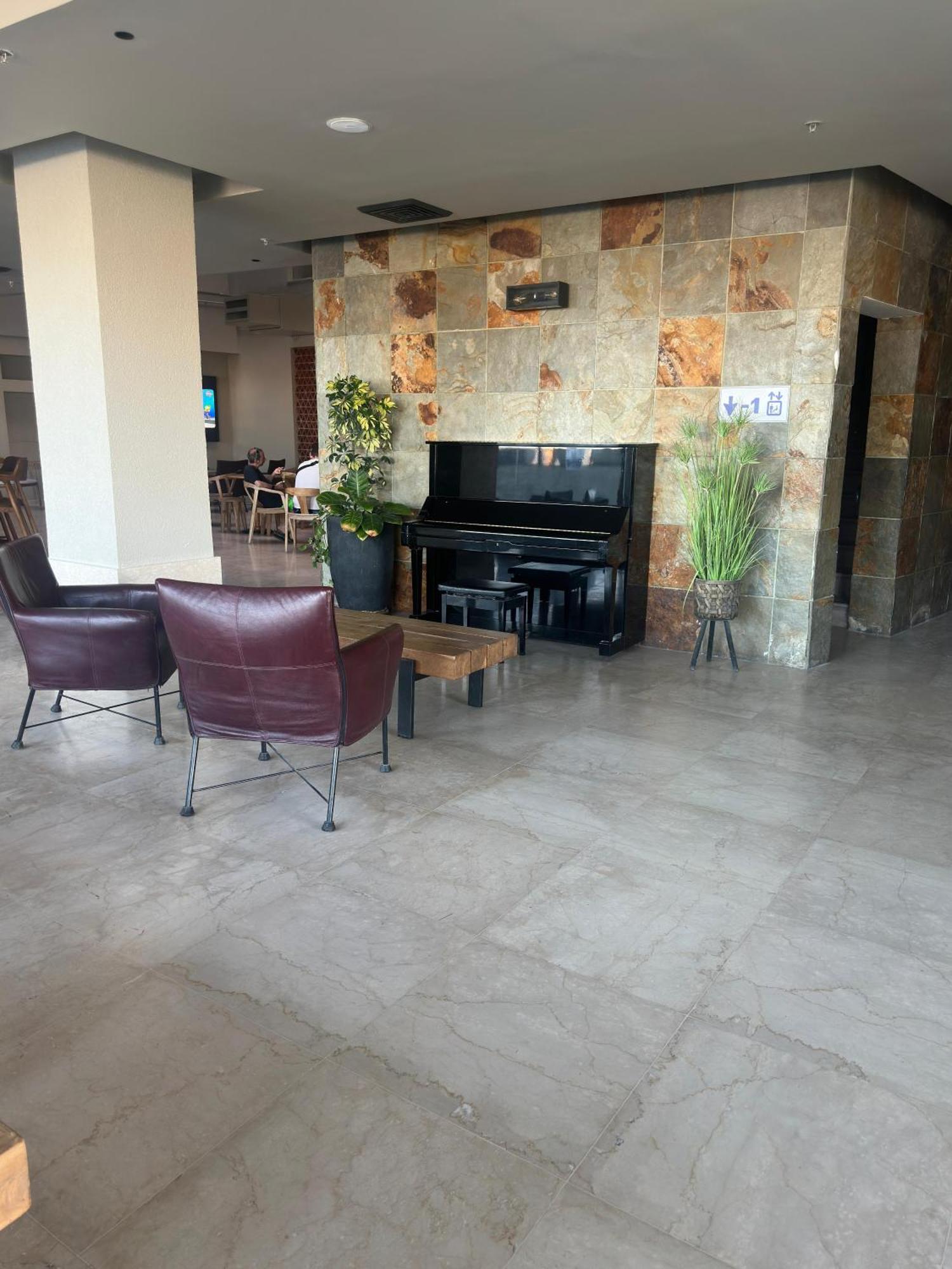 Comfort Hotel Eilat Buitenkant foto